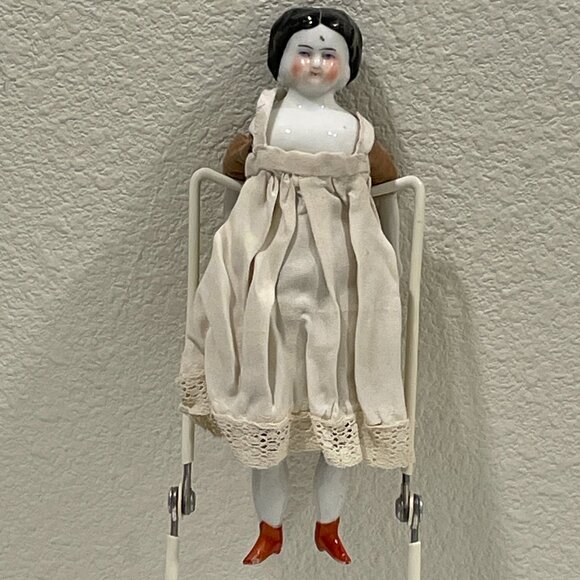 HERTWIG GERMAN ANTIQUE CHINA DOLL c.1880, Genuine - Picture 2 of 16